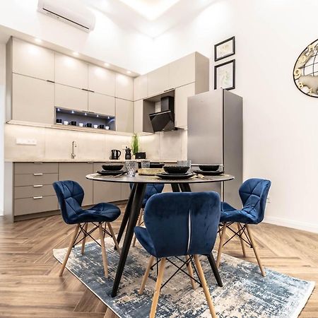Assea Elegant Apartment With 2 Bedroom In Downtown ブダペスト エクステリア 写真