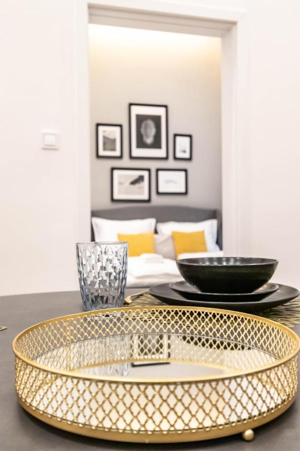 Assea Elegant Apartment With 2 Bedroom In Downtown ブダペスト エクステリア 写真