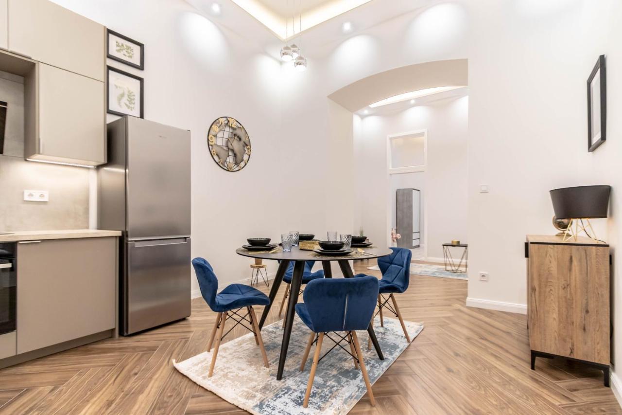 Assea Elegant Apartment With 2 Bedroom In Downtown ブダペスト エクステリア 写真